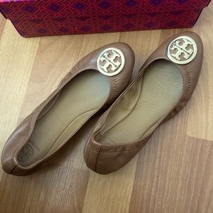 Tory Burch brown elastic flats size 7.5